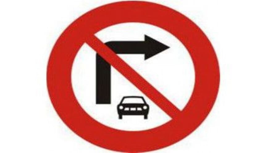 Biển cấm rẽ phải xe ô tô con