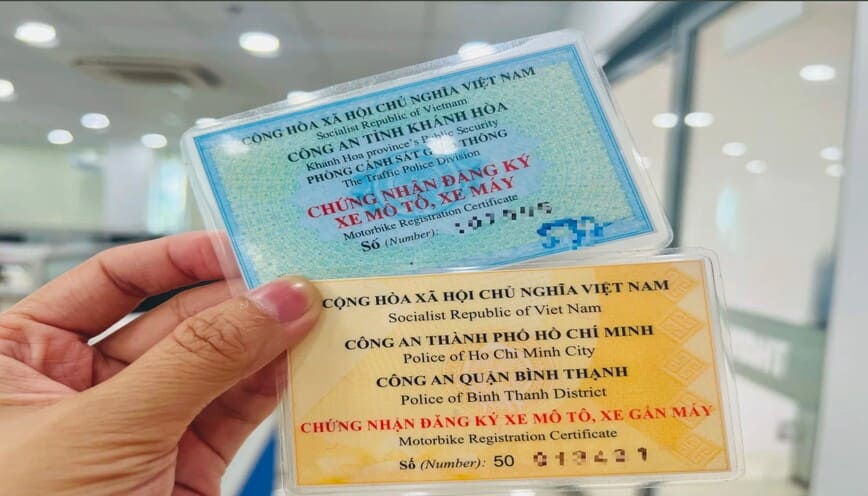 Giấy đăng ký xe máy là một trong số giấy tờ phải mang theo