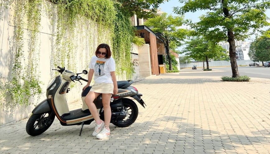 Xe Scoopy 2025 dành cho phụ nữ dáng người nhỏ con