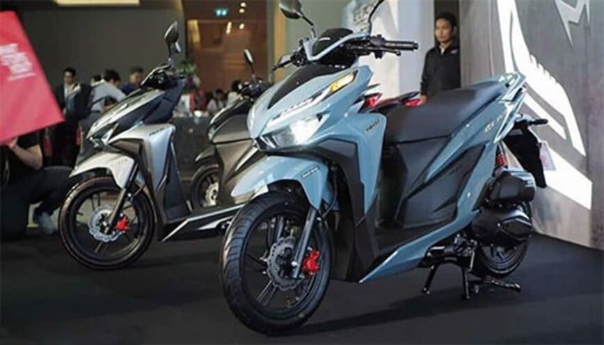 Giá xe Click phiên bản bánh mâm dao động đến 75 triệu