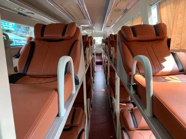 Đội ngũ nhân viên chuyên nghiệp của nhà xe gây ấn tượng với hành khách