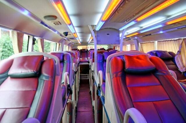 Nhà xe Tú Tạc trang bị cho khách hàng dòng xe giường nằm đời mới với đầy đủ tiện nghi