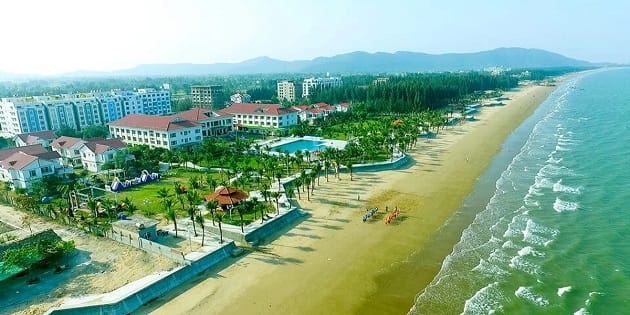 Điểm cuối tuyến là khu du lịch biển Hải Tiến