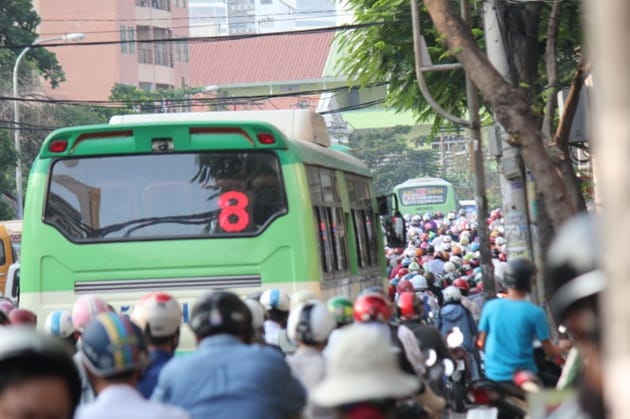 Bạn cần lưu ý điều gì khi di chuyển bằng xe buýt?