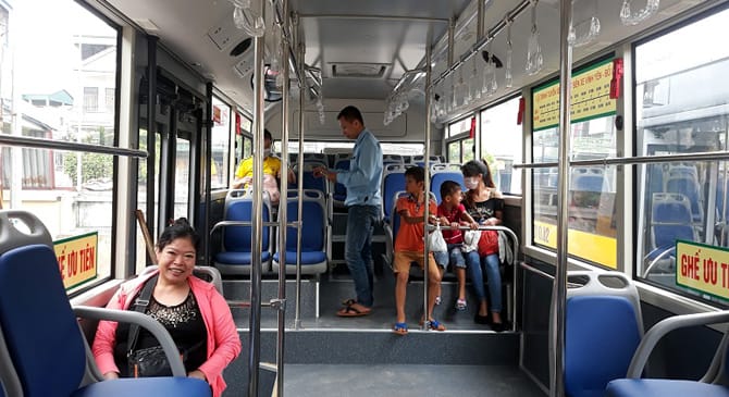 Những đối tượng nào thường xuyên di chuyển bằng xe buýt số 3?