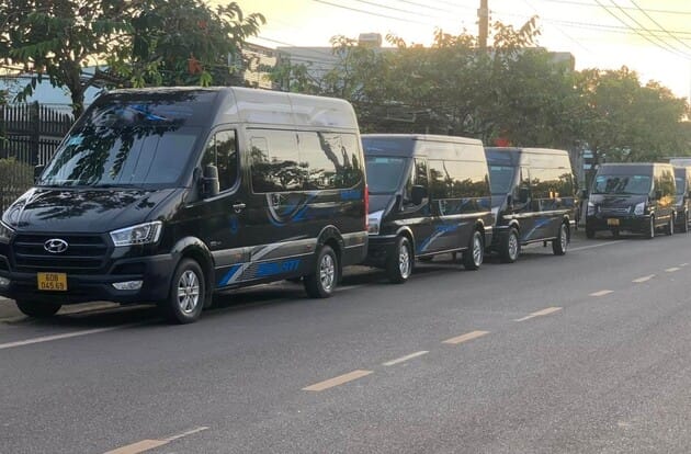 Nhà xe mang đến cho khách hàng dịch vụ đa dạng với nhiều ưu đãi hấp dẫn