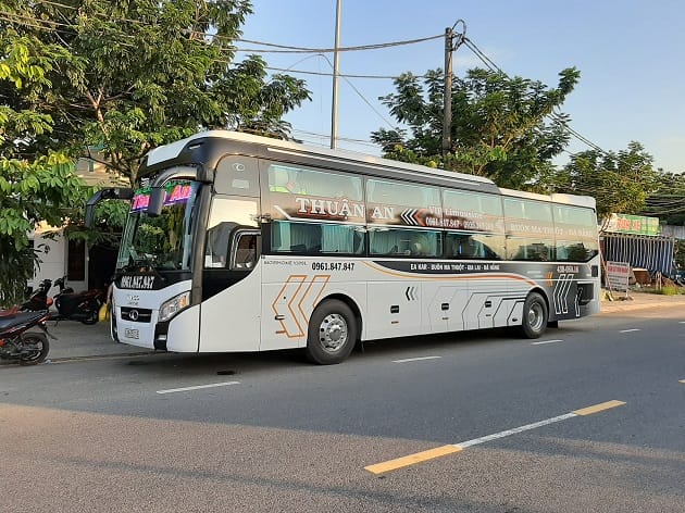Tài xế xe Thuận An tận tình và chu đáo