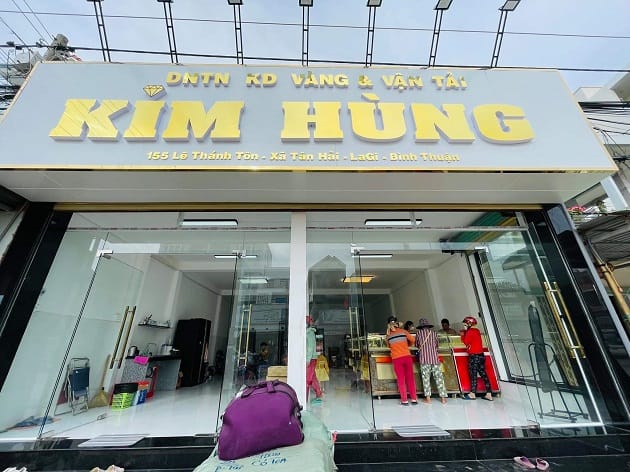 Nhà xe hiện đại, không gian rộng phục vụ tối đa nhu cầu của hành khách