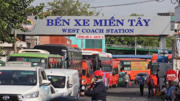 Bến xe Miền Tây là điểm đón - trả khách quen thuộc của Tuyết Hon