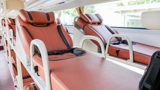 Không gian bên trong xe đầy đủ tiện nghi và sạch sẽ