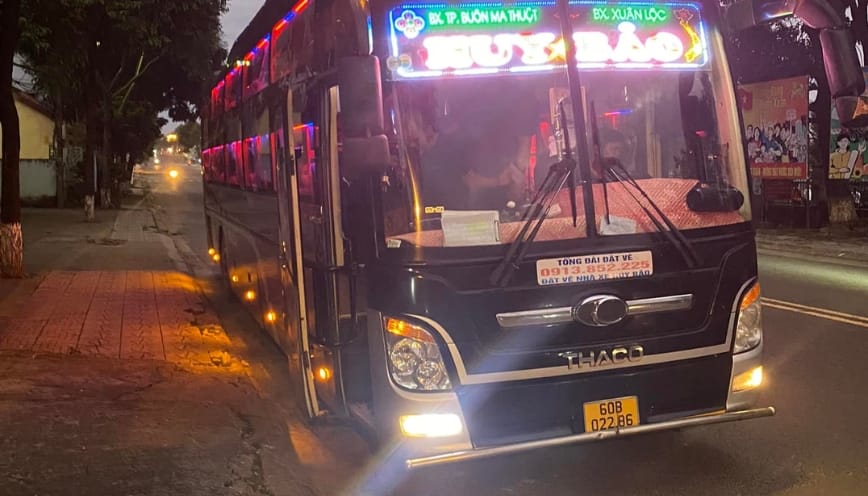 Nhân viên tư vấn sẵn sàng hỗ trợ khách hàng 24/7