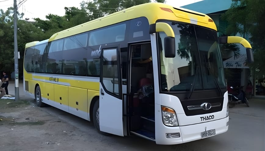 Cuối tuần nên đặt vé sớm để có ghế