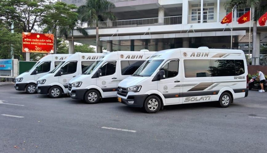 Văn phòng, hotline và điểm đón trả