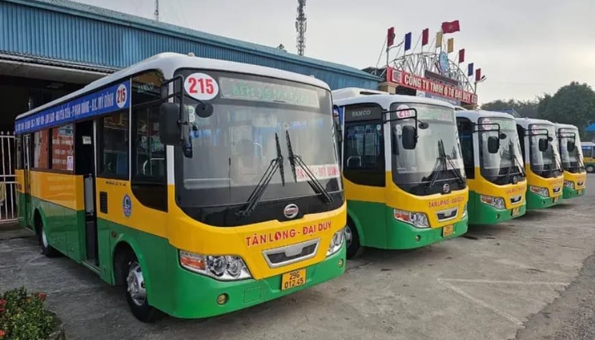 Lịch trình trong ngày của tuyến xe buýt 215