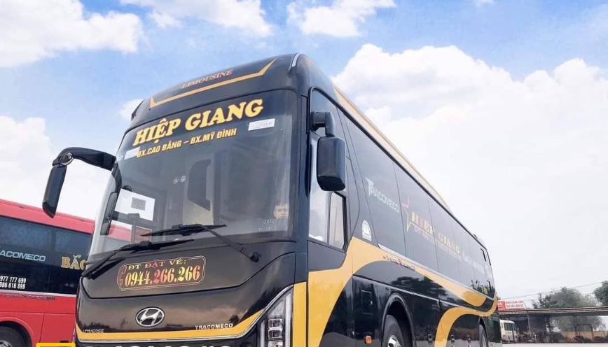 Gửi hàng và hỗ trợ hành khách Hiệp Giang