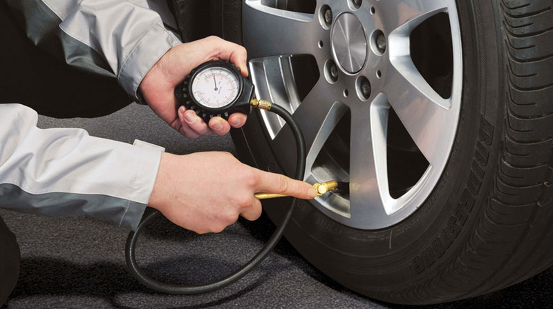 Áp suất lốp xe thấp là nguyên nhân gây hao xăng