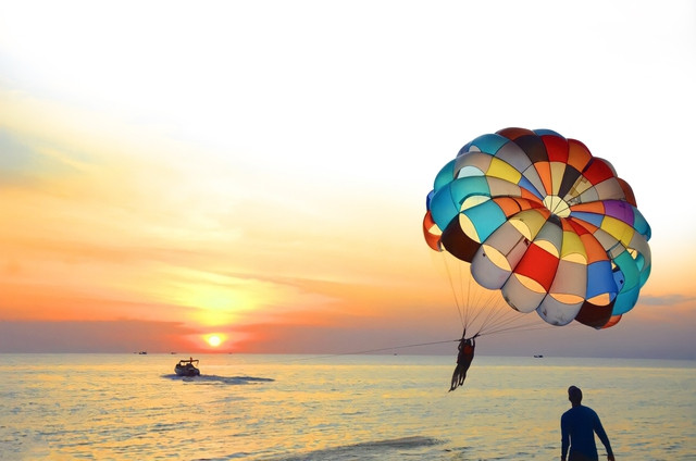 Bay Dù Lượn ở Phú Quốc