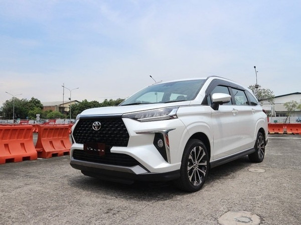 Các phiên bản Toyota Veloz Cross CVT đa dạng sự lựa chọn