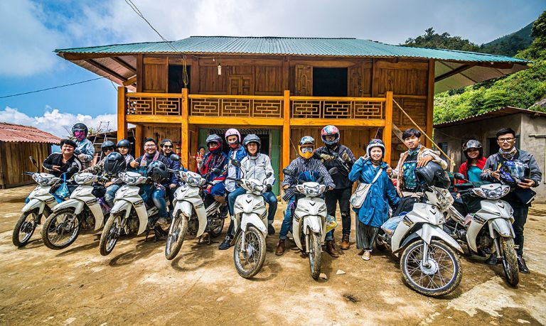 Chiếc xe máy thuê chất lượng đảm bảo hành trình khám phá FLC Quy Nhơn an toàn