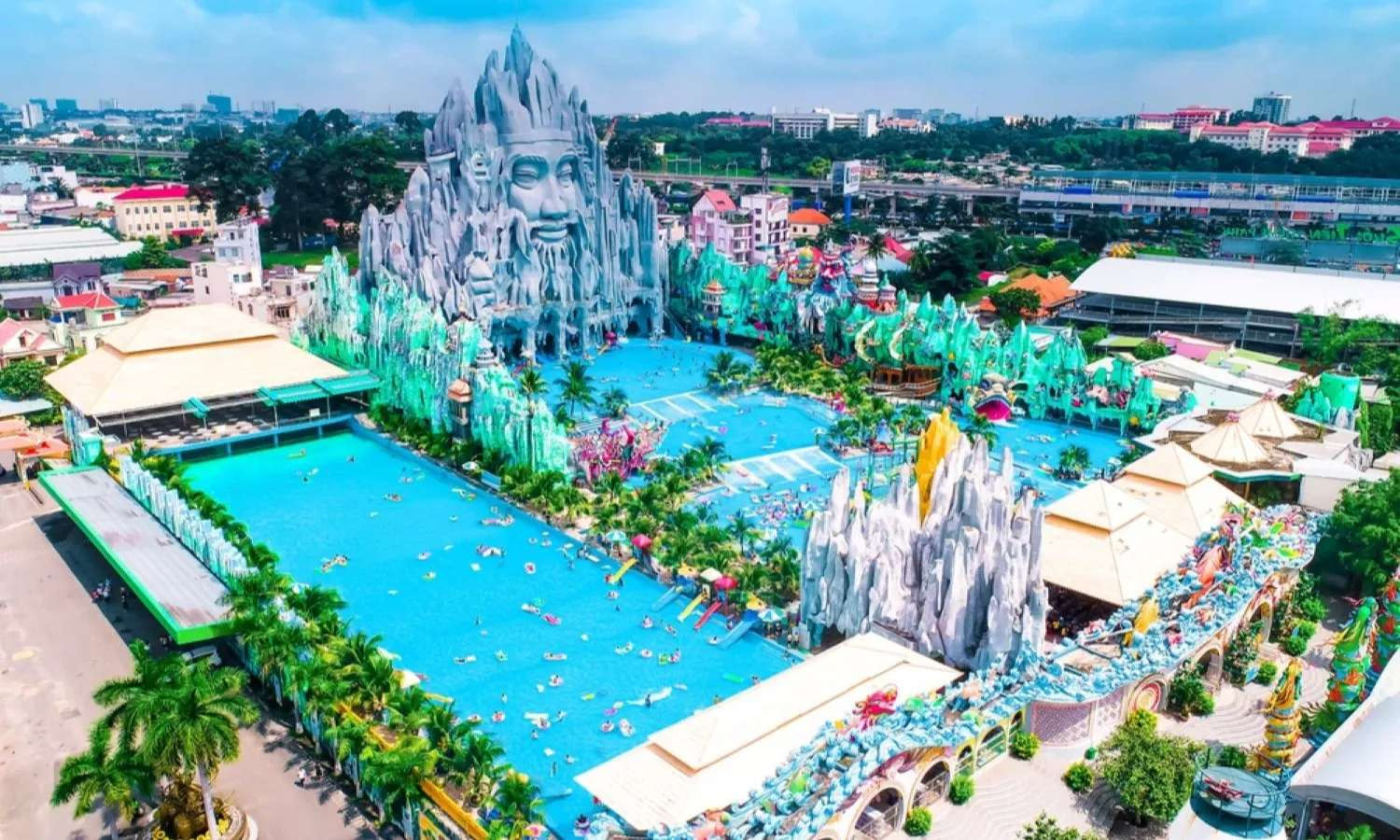 Công viên giải trí Suối Tiên nhìn từ trên cao, một điểm du lịch nổi bật tại Thủ Đức