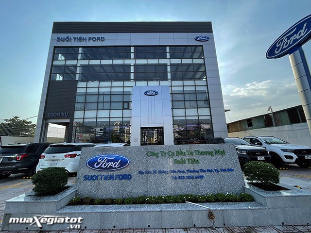 Đại lý Ford Suối Tiên với mặt tiền hiện đại