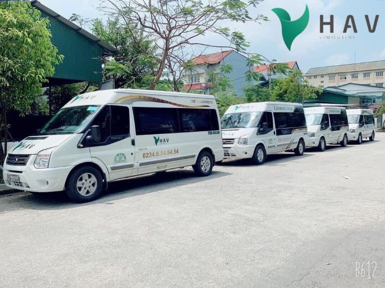 Dàn xe limousine đồng bộ, chất lượng cao của HAV Travel
