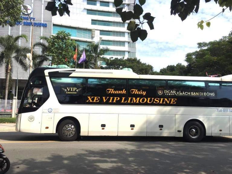 Đặt vé qua tổng đài là hình thức phổ biến được nhiều hành khách lựa chọn khi đi nhà xe Thanh Thủy Quảng Ngãi