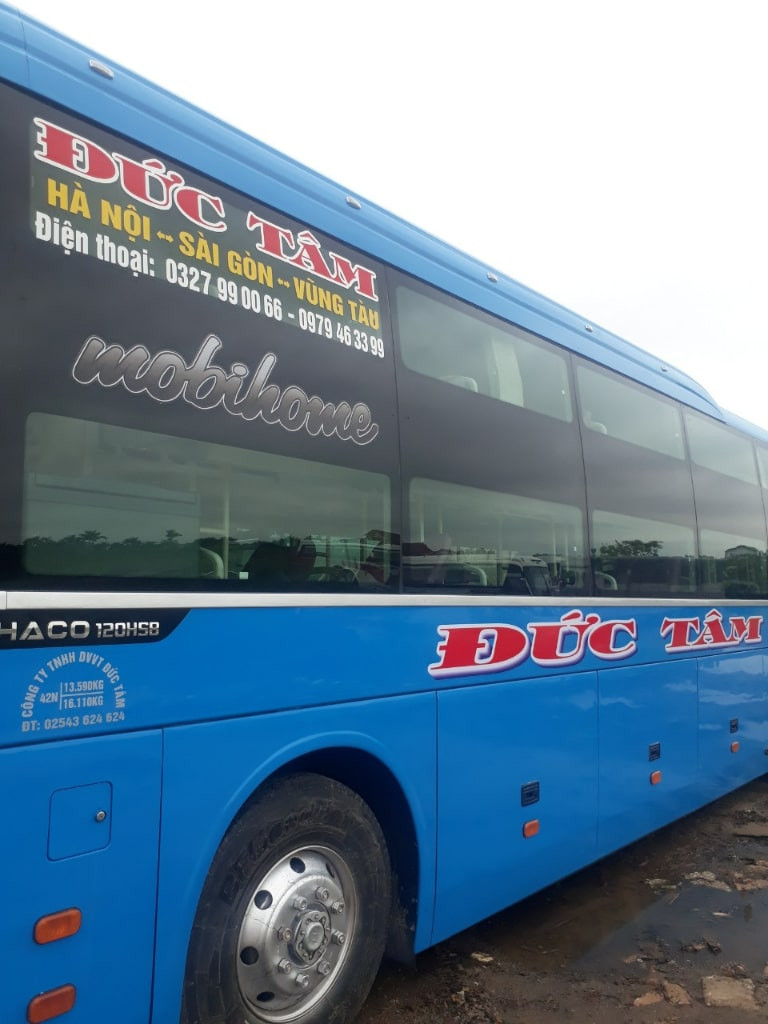 Đội ngũ hỗ trợ khách hàng chuyên nghiệp của nhà xe Đức Tâm