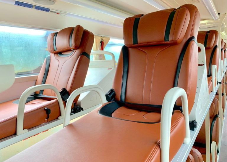Giường nằm êm ái của xe khách Diệu tuyến Đà Lạt Kiên Giang