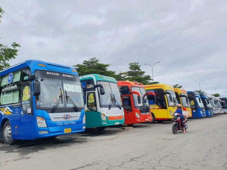 Hành khách di chuyển bằng xe giường nằm trên tuyến Đà Nẵng Hải Dương