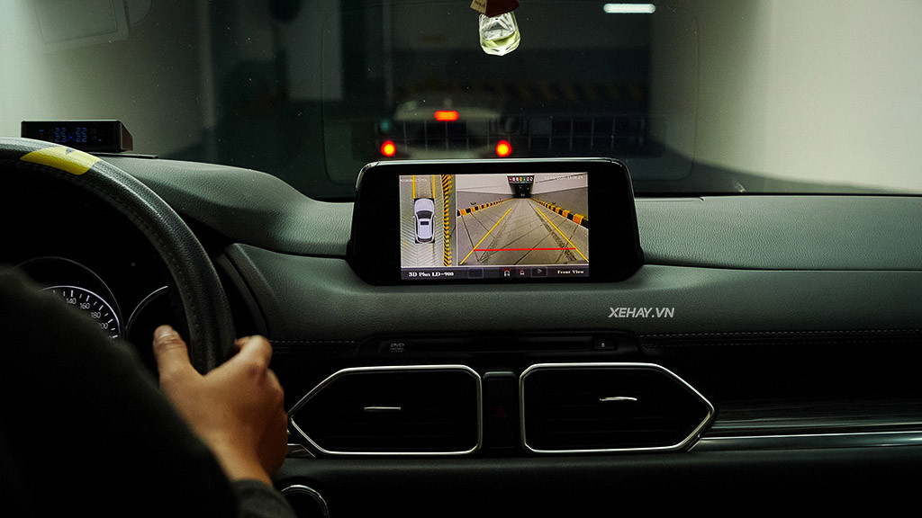 Hệ thống Camera 360 độ giúp quan sát toàn cảnh quanh xe Toyota Avanza