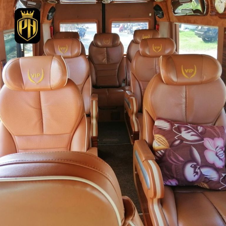 Hệ thống ghế ngồi bọc da cao cấp trên xe PH Limousine tuyến Đà Nẵng Huế