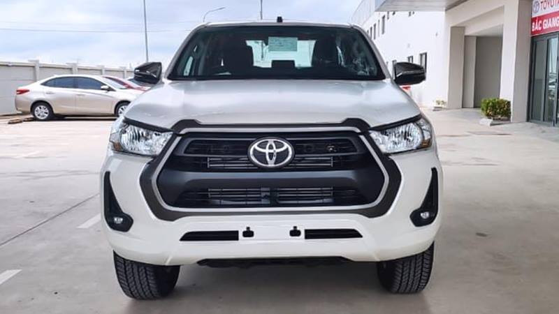 Hình ảnh ngoại thất của xe bán tải Toyota Hilux