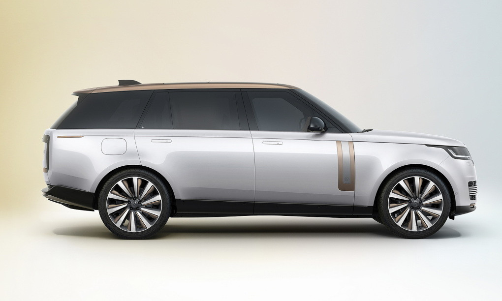 Hình ảnh xe Range Rover 2022 thế hệ mới đang bị triệu hồi để khắc phục lỗi cảm biến túi khí