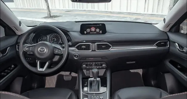 Khoang hành lý Mazda CX-5 2022 có dung tích lớn