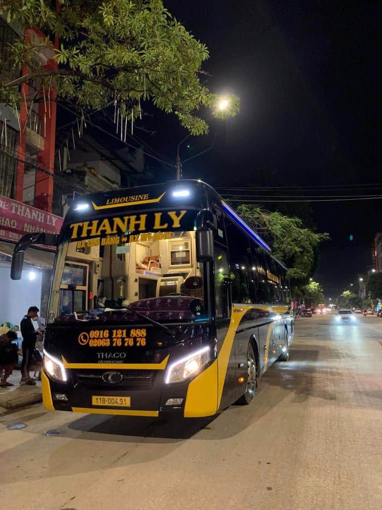 Không gian bên trong xe khách Thanh Ly sạch sẽ và tiện nghi