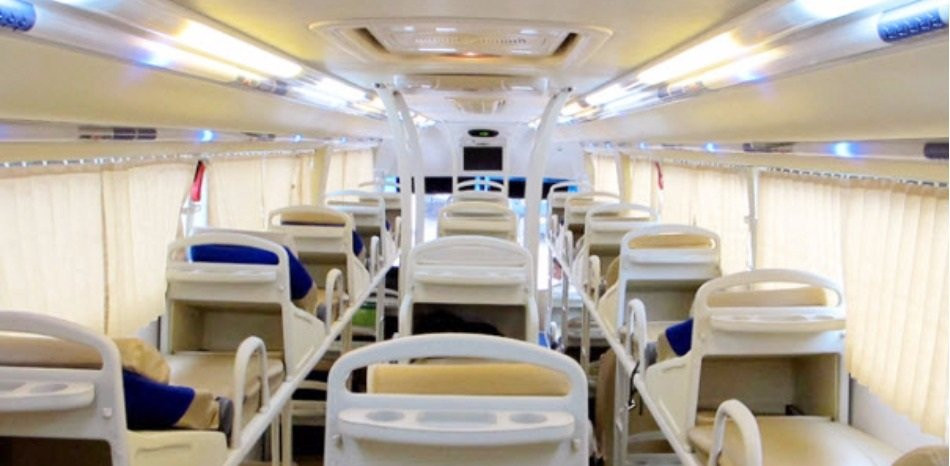 Không gian tiện nghi bên trong xe khách Hoàng Long đi Sài Gòn từ Đà Nẵng