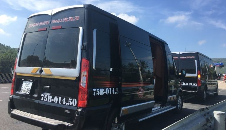 Không gian tiện nghi trên xe Hương Giang Limousine chạy tuyến Đà Nẵng Huế