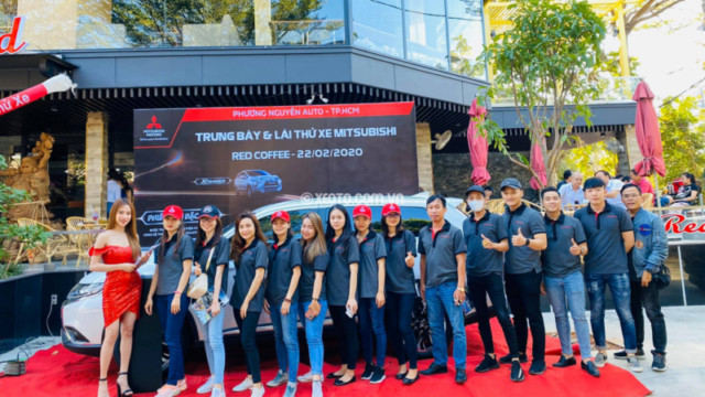 Khu vực dịch vụ bảo dưỡng xe tại trung tâm xe Mitsubishi chính hãng
