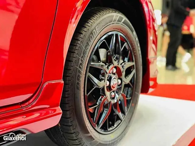 Mâm xe thể thao của phiên bản Toyota Vios 2022 GR-S