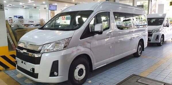 Mẫu xe Toyota Hiace với thiết kế trẻ trung và hiện đại
