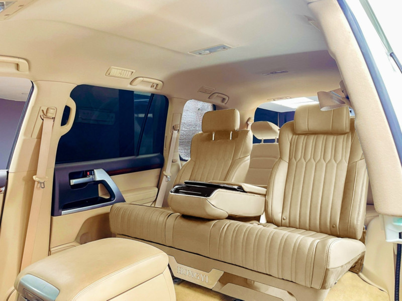 Nâng cấp ghế Limousine giữ nguyên số chỗ ngồi nguyên bản
