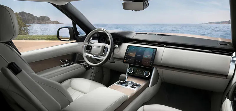 Ngoại thất Land Rover Range Rover với thiết kế quý tộc và đèn LED đặc trưng