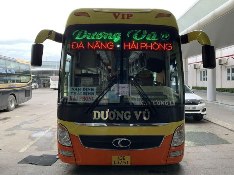 Ngoại thất xe giường nằm cao cấp của nhà xe Dương Vũ.