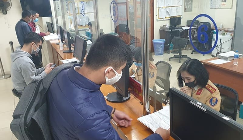 Người dùng không thể sang tên xe máy cũ thiếu giấy tờ