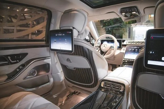 Nội thất tiện nghi Mercedes-Maybach S680 4Matic