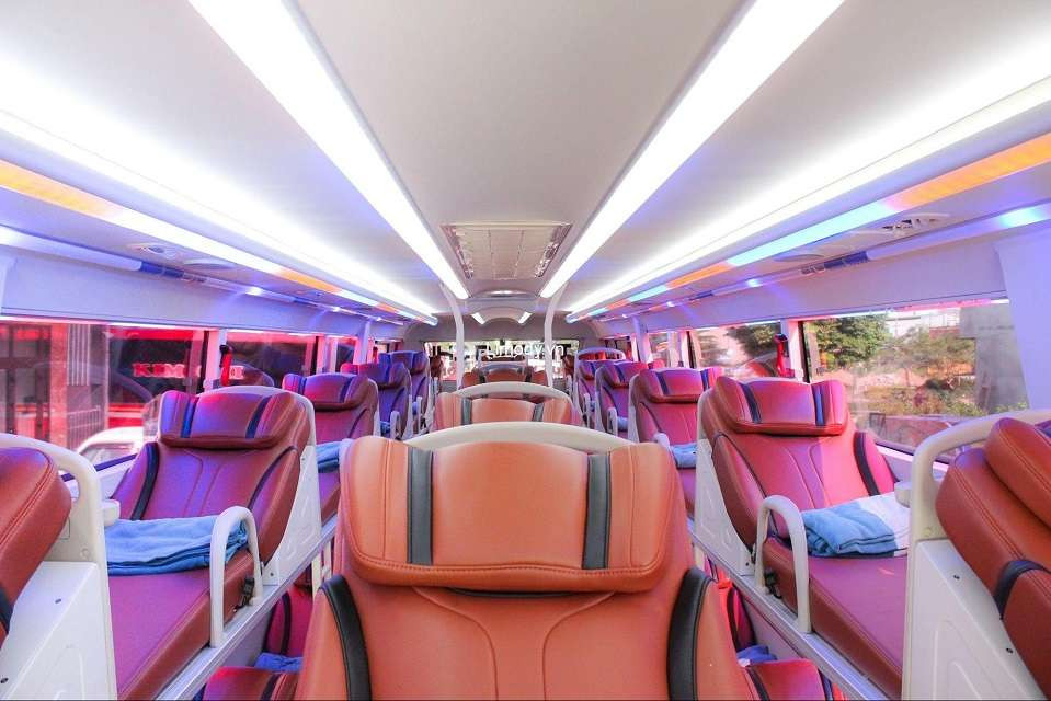Nội thất xe giường nằm 40 chỗ tiện nghi cho chuyến đi Đà Nẵng