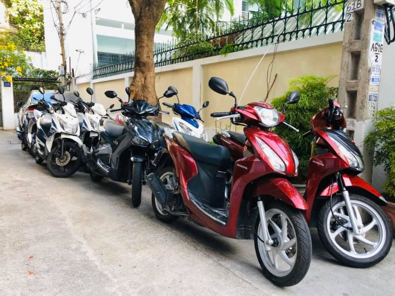 Quang Trung trưng bày nhiều dòng xe máy đời mới cho du khách thuê tại Thái Nguyên
