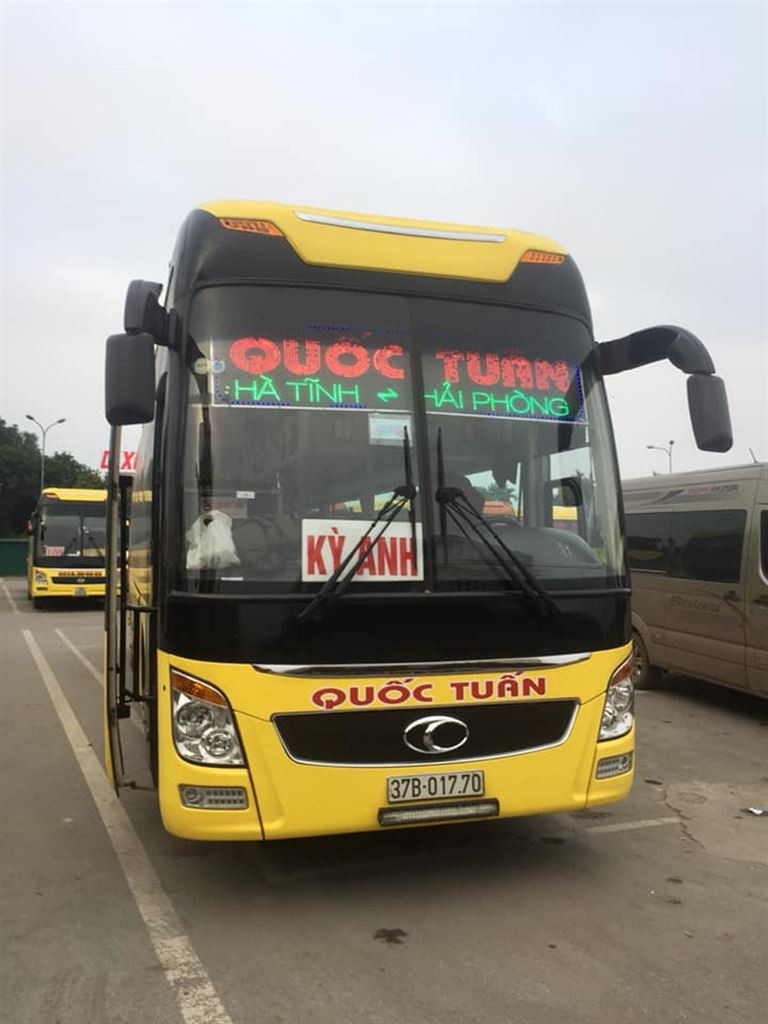 Quốc Tuấn là hãng xe có nhiều kinh nghiệm trong ngành vận tải, hứa hẹn mang đến cho khách hàng các dịch vụ hấp dẫn. 