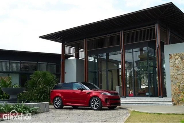 Range Rover Sport phía trước